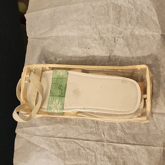 Slippers - Picture 2 of 2